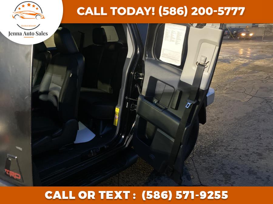Used Toyota FJ Cruiser 4WD 4dr Auto (Natl) 2011 | Jenna Auto Sale Inc. Roseville, Michigan Used Toyota FJ Cruiser 4WD 4dr Auto (Natl) 2011 | Jenna Auto Sale Inc. Roseville, Michigan