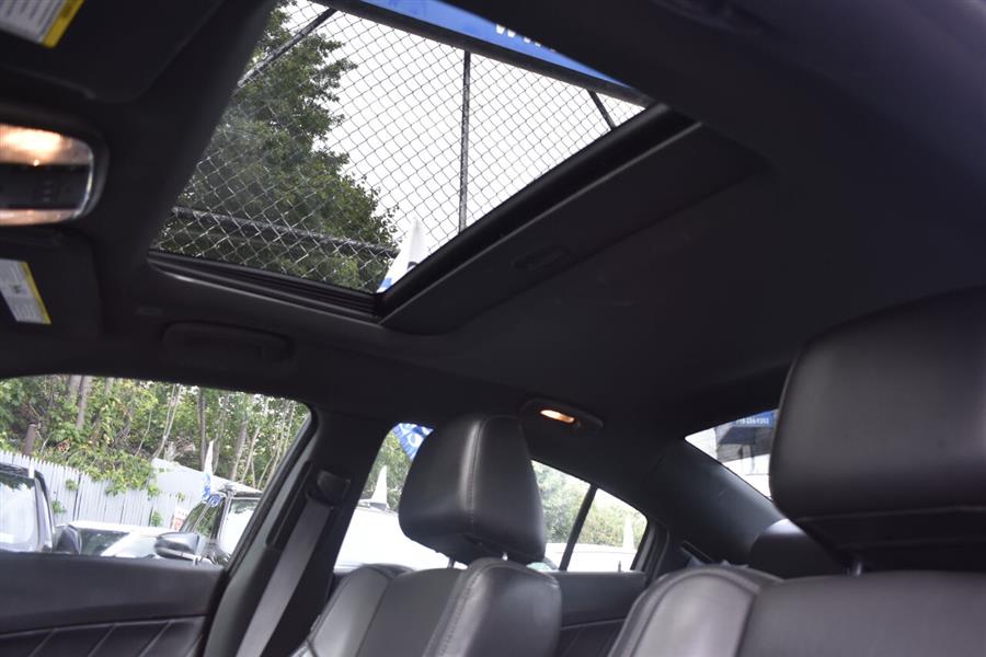 Used Dodge Charger SXT Plus 4dr Sedan w/Leather 2018 | Automania. Woodside, New York Used Dodge Charger SXT Plus 4dr Sedan w/Leather 2018 | Automania. Woodside, New York