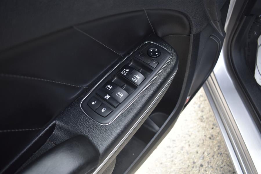 Used Dodge Charger SXT Plus 4dr Sedan w/Leather 2018 | Automania. Woodside, New York Used Dodge Charger SXT Plus 4dr Sedan w/Leather 2018 | Automania. Woodside, New York