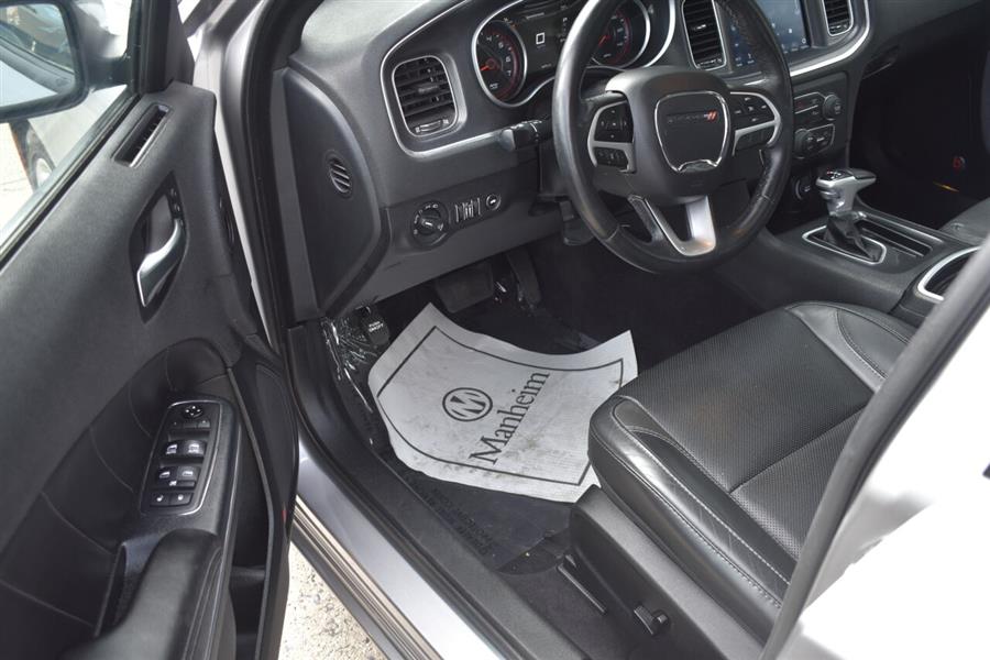 Used Dodge Charger SXT Plus 4dr Sedan w/Leather 2018 | Automania. Woodside, New York Used Dodge Charger SXT Plus 4dr Sedan w/Leather 2018 | Automania. Woodside, New York