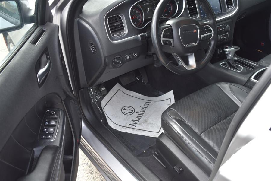 Used Dodge Charger SXT Plus 4dr Sedan w/Leather 2018 | Automania. Woodside, New York Used Dodge Charger SXT Plus 4dr Sedan w/Leather 2018 | Automania. Woodside, New York