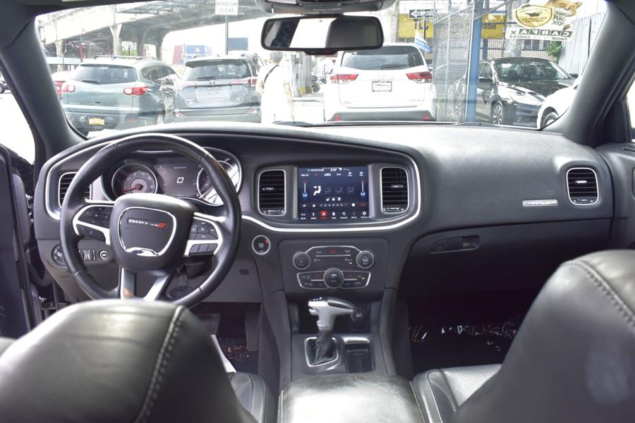Used Dodge Charger SXT Plus 4dr Sedan w/Leather 2018 | Automania. Woodside, New York Used Dodge Charger SXT Plus 4dr Sedan w/Leather 2018 | Automania. Woodside, New York