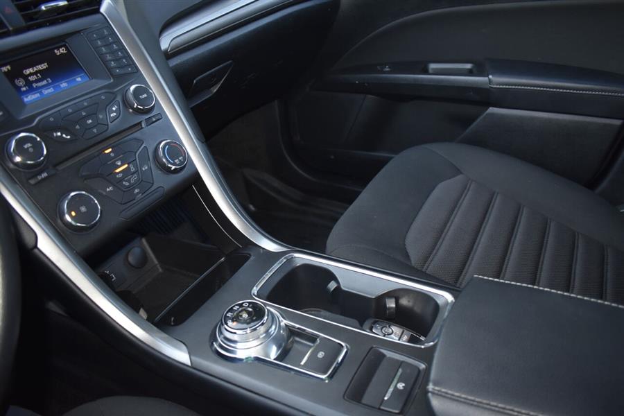 Used Ford Fusion SE 4dr Sedan 2018 | Automania. Woodside, New York Used Ford Fusion SE 4dr Sedan 2018 | Automania. Woodside, New York