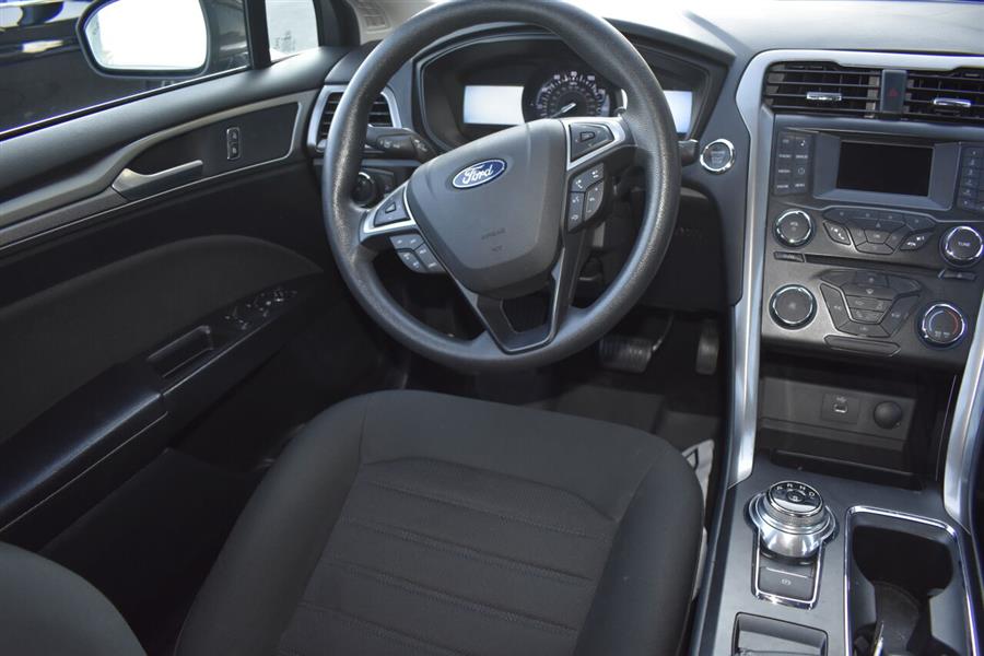 Used Ford Fusion SE 4dr Sedan 2018 | Automania. Woodside, New York Used Ford Fusion SE 4dr Sedan 2018 | Automania. Woodside, New York