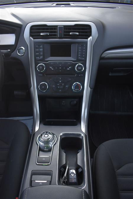Used Ford Fusion SE 4dr Sedan 2018 | Automania. Woodside, New York Used Ford Fusion SE 4dr Sedan 2018 | Automania. Woodside, New York