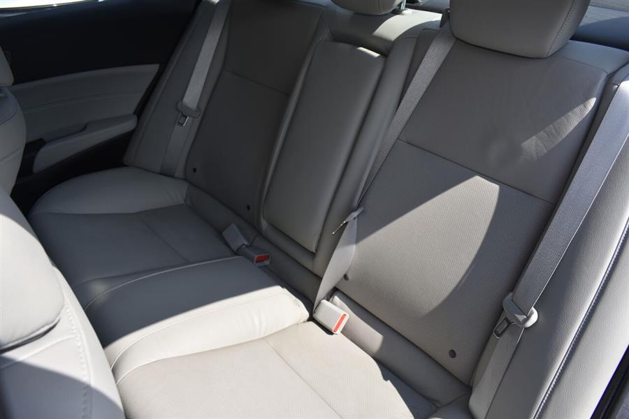 Used Acura Ilx w/Premium 4dr Sedan Package 2018 | Automania. Woodside, New York Used Acura Ilx w/Premium 4dr Sedan Package 2018 | Automania. Woodside, New York