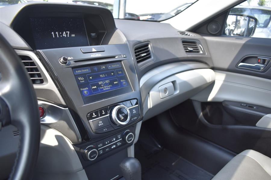 Used Acura Ilx w/Premium 4dr Sedan Package 2018 | Automania. Woodside, New York Used Acura Ilx w/Premium 4dr Sedan Package 2018 | Automania. Woodside, New York