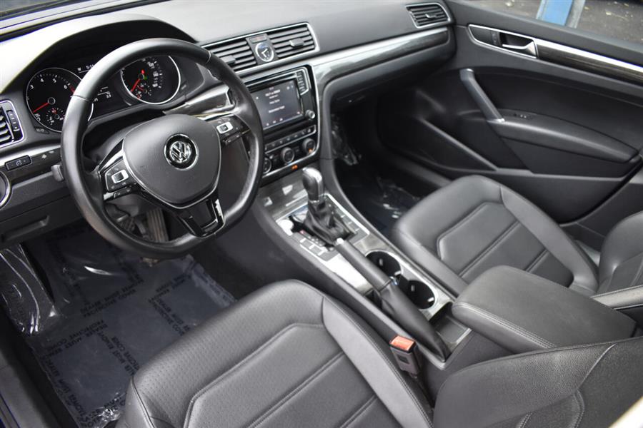 Used Volkswagen Passat 1.8T SE 4dr Sedan 2017 | Automania. Woodside, New York Used Volkswagen Passat 1.8T SE 4dr Sedan 2017 | Automania. Woodside, New York