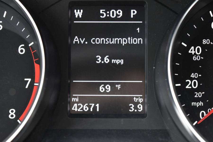 Used Volkswagen Passat 1.8T SE 4dr Sedan 2017 | Automania. Woodside, New York Used Volkswagen Passat 1.8T SE 4dr Sedan 2017 | Automania. Woodside, New York