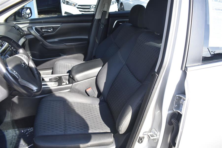 Used Nissan Altima 2.5 SV 4dr Sedan 2018 | Automania. Woodside, New York Used Nissan Altima 2.5 SV 4dr Sedan 2018 | Automania. Woodside, New York