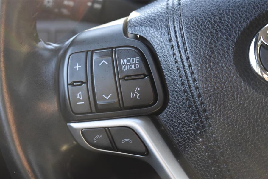 Used Toyota Highlander XLE AWD 4dr SUV 2018 | Automania. Woodside, New York Used Toyota Highlander XLE AWD 4dr SUV 2018 | Automania. Woodside, New York