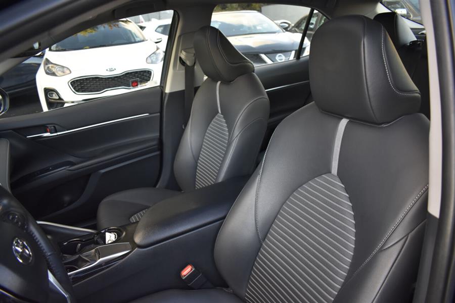 Used Toyota Camry SE 4dr Sedan 2018 | Automania. Woodside, New York Used Toyota Camry SE 4dr Sedan 2018 | Automania. Woodside, New York