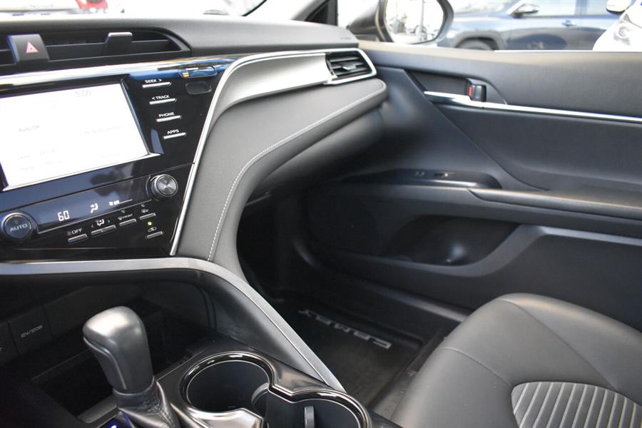 Used Toyota Camry SE 4dr Sedan 2018 | Automania. Woodside, New York Used Toyota Camry SE 4dr Sedan 2018 | Automania. Woodside, New York