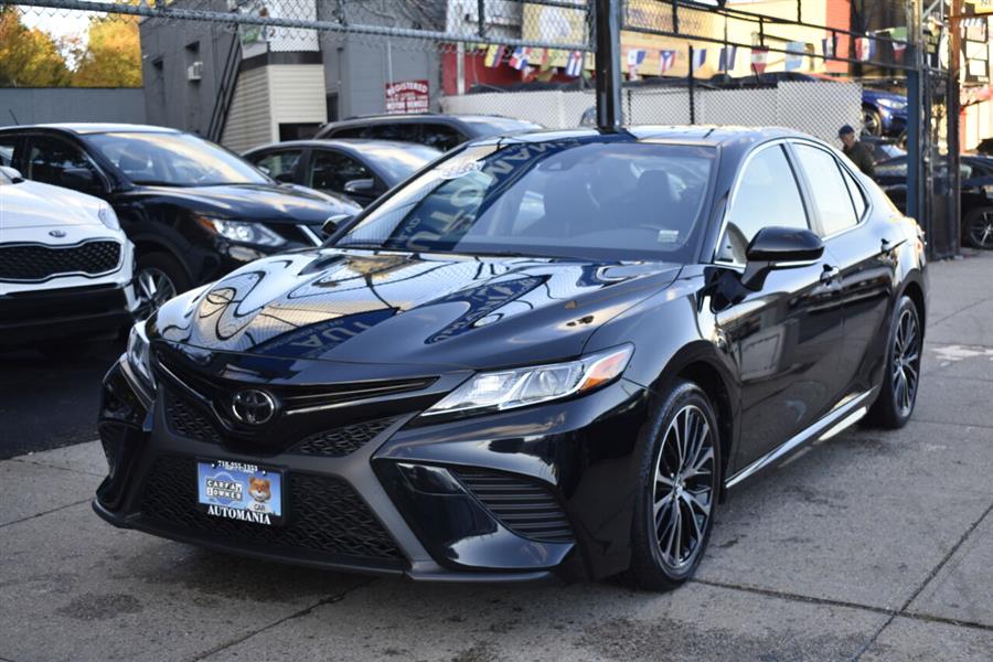 Used Toyota Camry SE 4dr Sedan 2018 | Automania. Woodside, New York Used Toyota Camry SE 4dr Sedan 2018 | Automania. Woodside, New York