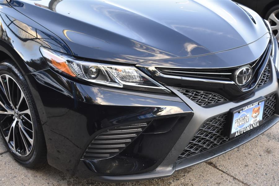 Used Toyota Camry SE 4dr Sedan 2018 | Automania. Woodside, New York Used Toyota Camry SE 4dr Sedan 2018 | Automania. Woodside, New York