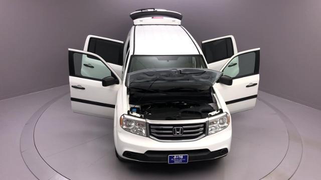 2015 Honda Pilot 4WD 4dr LX, available for sale in Naugatuck, Connecticut | J&M Automotive Sls&Svc LLC. Naugatuck, Connecticut 2015 Honda Pilot 4WD 4dr LX, available for sale in Naugatuck, Connecticut | J&M Automotive Sls&Svc LLC. Naugatuck, Connecticut
