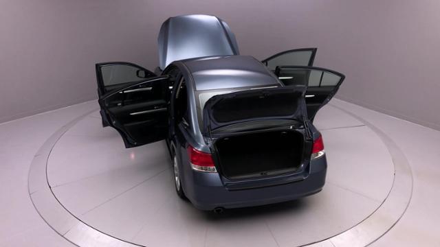 Used Subaru Legacy 4dr Sdn H4 Auto 2.5i Premium 2013 | J&M Automotive Sls&Svc LLC. Naugatuck, Connecticut Used Subaru Legacy 4dr Sdn H4 Auto 2.5i Premium 2013 | J&M Automotive Sls&Svc LLC. Naugatuck, Connecticut