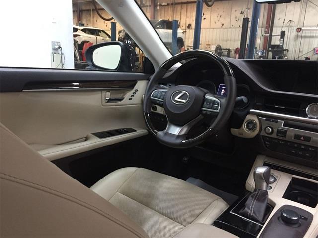 Used Lexus Es 350 2018 | Eastchester Motor Cars. Bronx, New York Used Lexus Es 350 2018 | Eastchester Motor Cars. Bronx, New York