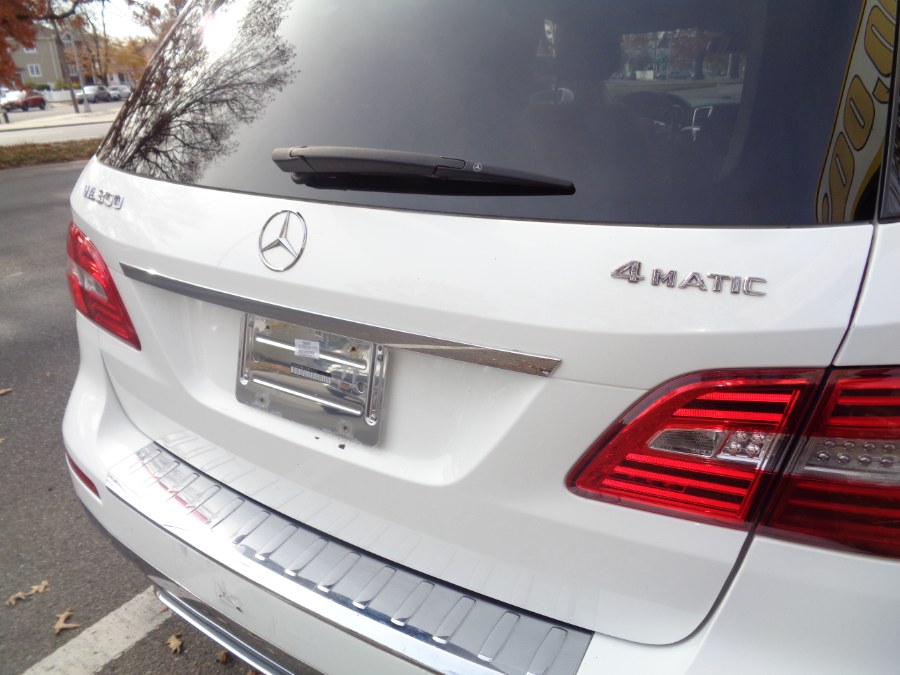 2015 Mercedes-Benz ML350 4MATIC, LOW MILES!, available for sale in Elmont, New York | Sunrise of Elmont. Elmont, New York 2015 Mercedes-Benz ML350 4MATIC, LOW MILES!, available for sale in Elmont, New York | Sunrise of Elmont. Elmont, New York