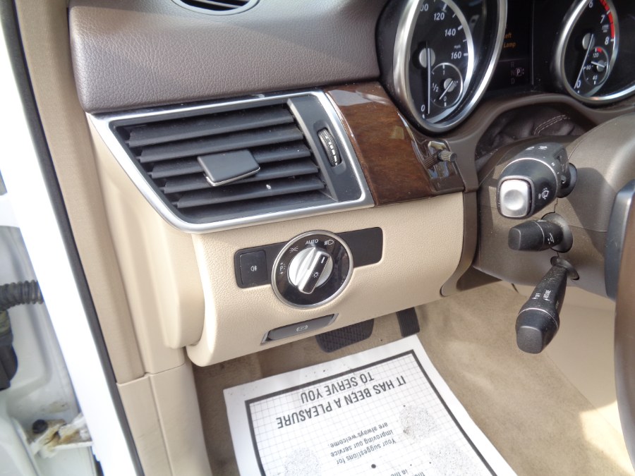 2015 Mercedes-Benz ML350 4MATIC, LOW MILES!, available for sale in Elmont, New York | Sunrise of Elmont. Elmont, New York 2015 Mercedes-Benz ML350 4MATIC, LOW MILES!, available for sale in Elmont, New York | Sunrise of Elmont. Elmont, New York