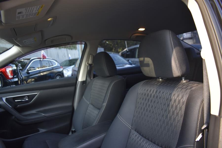 Used Nissan Altima 2.5 S 4dr Sedan 2018 | Automania. Woodside, New York Used Nissan Altima 2.5 S 4dr Sedan 2018 | Automania. Woodside, New York