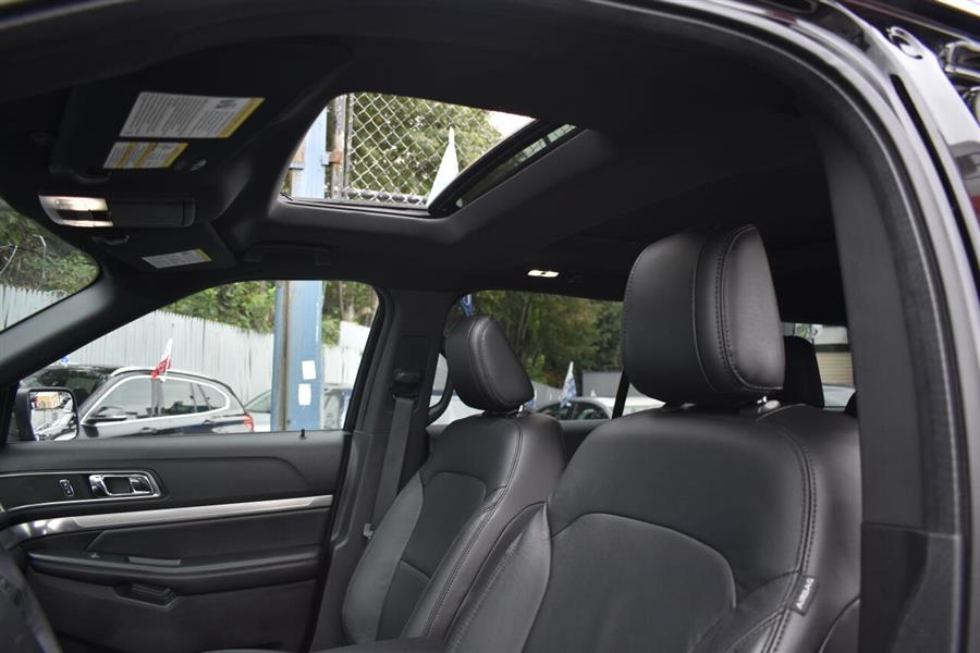 Used Ford Explorer XLT AWD 4dr SUV 2018 | Automania. Woodside, New York Used Ford Explorer XLT AWD 4dr SUV 2018 | Automania. Woodside, New York
