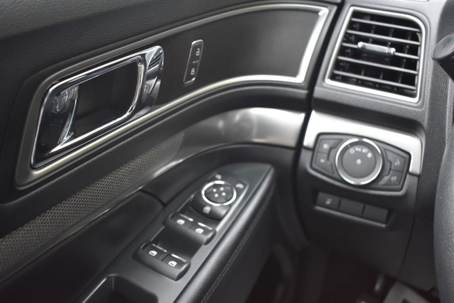 Used Ford Explorer XLT AWD 4dr SUV 2018 | Automania. Woodside, New York Used Ford Explorer XLT AWD 4dr SUV 2018 | Automania. Woodside, New York