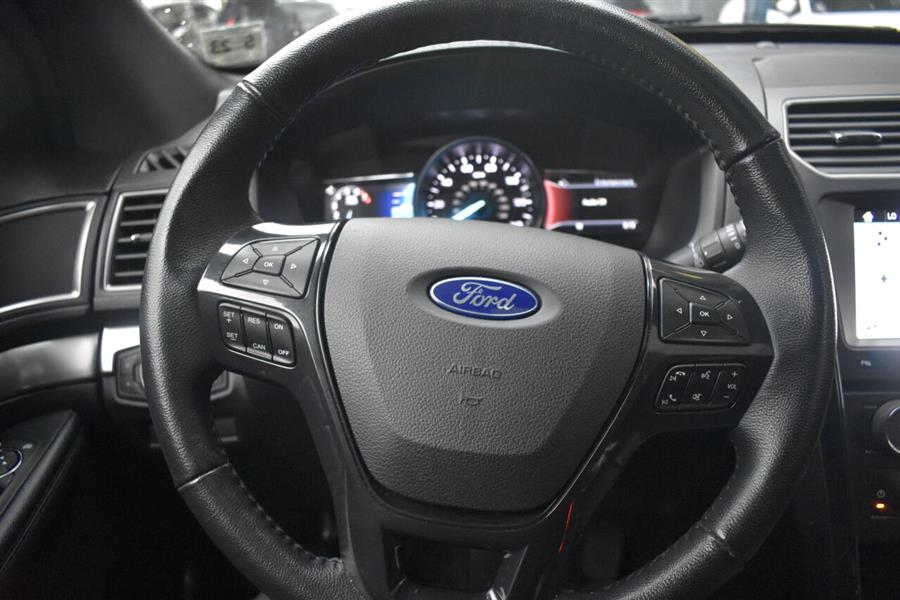 Used Ford Explorer XLT AWD 4dr SUV 2018 | Automania. Woodside, New York Used Ford Explorer XLT AWD 4dr SUV 2018 | Automania. Woodside, New York