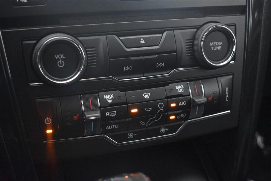 Used Ford Explorer XLT AWD 4dr SUV 2018 | Automania. Woodside, New York Used Ford Explorer XLT AWD 4dr SUV 2018 | Automania. Woodside, New York