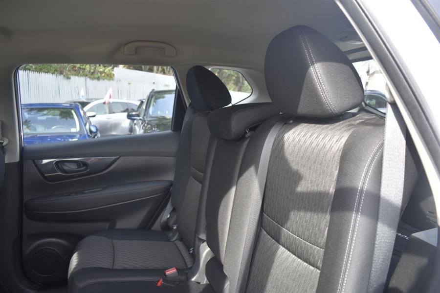Used Nissan Rogue S AWD 4dr Crossover 2019 | Automania. Woodside, New York Used Nissan Rogue S AWD 4dr Crossover 2019 | Automania. Woodside, New York