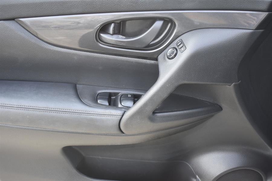 Used Nissan Rogue S AWD 4dr Crossover 2019 | Automania. Woodside, New York Used Nissan Rogue S AWD 4dr Crossover 2019 | Automania. Woodside, New York