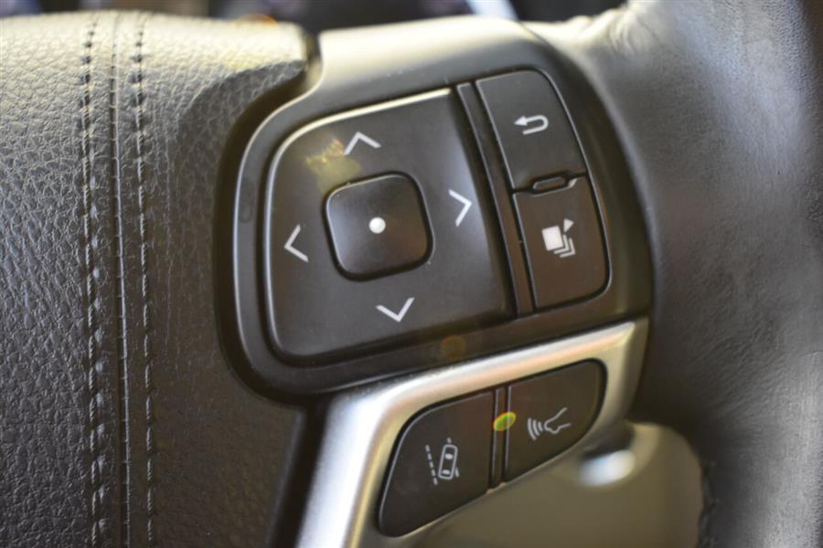 Used Toyota Highlander XLE AWD 4dr SUV 2018 | Automania. Woodside, New York Used Toyota Highlander XLE AWD 4dr SUV 2018 | Automania. Woodside, New York
