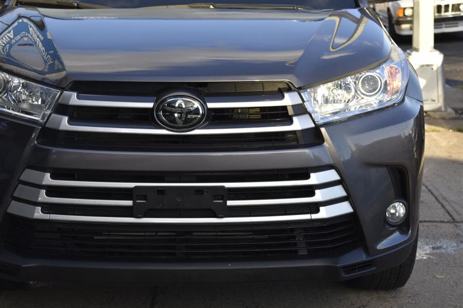 Used Toyota Highlander XLE AWD 4dr SUV 2018 | Automania. Woodside, New York Used Toyota Highlander XLE AWD 4dr SUV 2018 | Automania. Woodside, New York