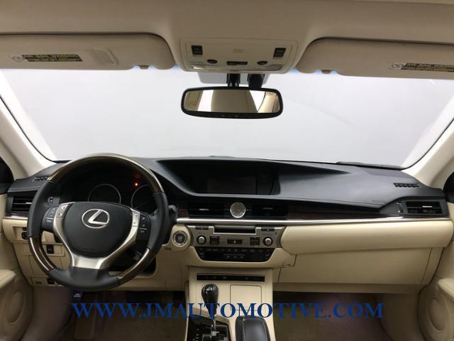 Used Lexus Es 350 4dr Sdn 2013 | J&M Automotive Sls&Svc LLC. Naugatuck, Connecticut Used Lexus Es 350 4dr Sdn 2013 | J&M Automotive Sls&Svc LLC. Naugatuck, Connecticut