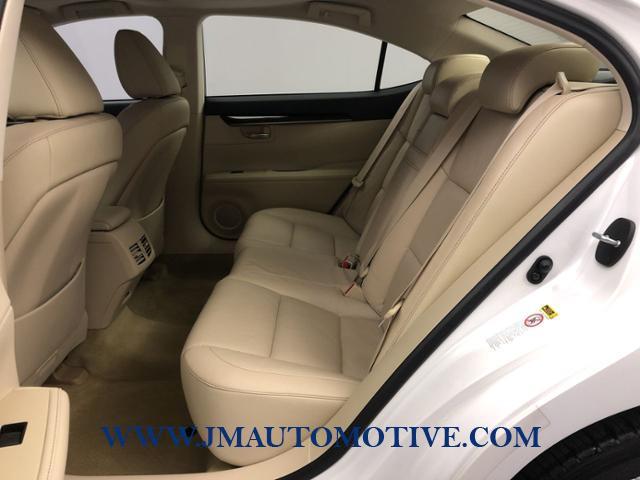 Used Lexus Es 350 4dr Sdn 2013 | J&M Automotive Sls&Svc LLC. Naugatuck, Connecticut Used Lexus Es 350 4dr Sdn 2013 | J&M Automotive Sls&Svc LLC. Naugatuck, Connecticut