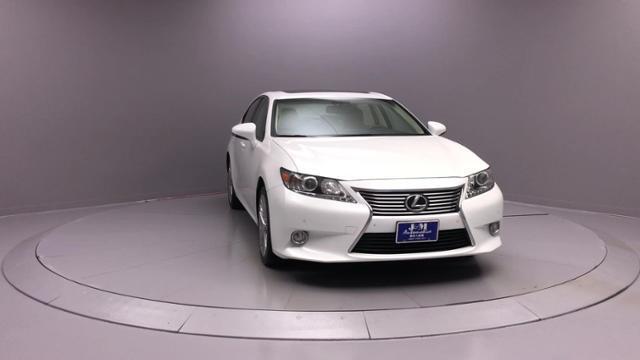 Used Lexus Es 350 4dr Sdn 2013 | J&M Automotive Sls&Svc LLC. Naugatuck, Connecticut Used Lexus Es 350 4dr Sdn 2013 | J&M Automotive Sls&Svc LLC. Naugatuck, Connecticut