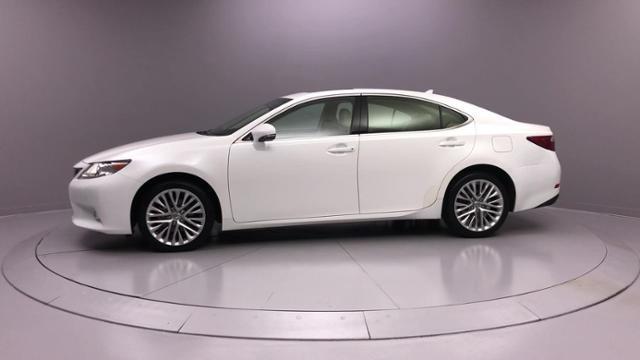 Used Lexus Es 350 4dr Sdn 2013 | J&M Automotive Sls&Svc LLC. Naugatuck, Connecticut Used Lexus Es 350 4dr Sdn 2013 | J&M Automotive Sls&Svc LLC. Naugatuck, Connecticut