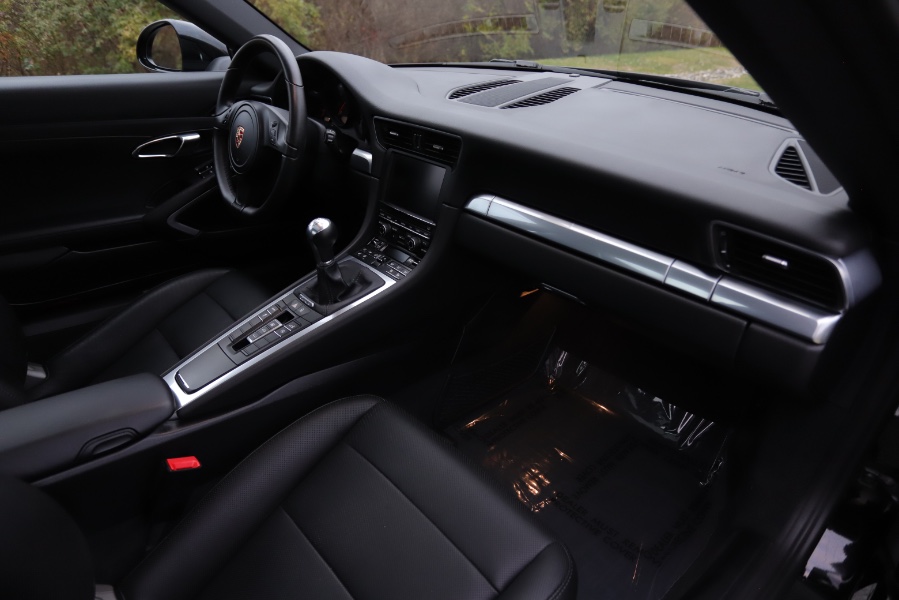 Used Porsche 911 2dr Cpe Carrera 2015 | Meccanic Shop North Inc. North Salem, New York Used Porsche 911 2dr Cpe Carrera 2015 | Meccanic Shop North Inc. North Salem, New York