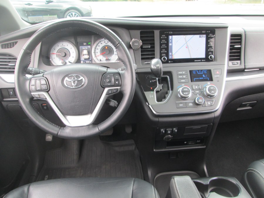 2018 Toyota Sienna SE Premium FWD 8-Passenger (Natl), available for sale in Levittown, Pennsylvania | Levittown Auto. Levittown, Pennsylvania 2018 Toyota Sienna SE Premium FWD 8-Passenger (Natl), available for sale in Levittown, Pennsylvania | Levittown Auto. Levittown, Pennsylvania