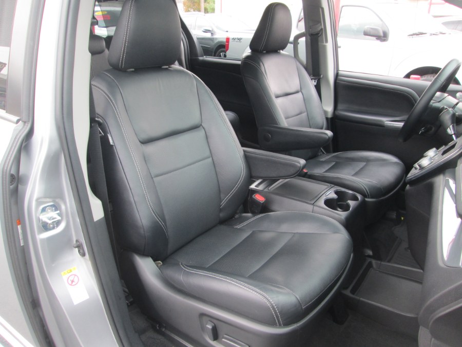 2018 Toyota Sienna SE Premium FWD 8-Passenger (Natl), available for sale in Levittown, Pennsylvania | Levittown Auto. Levittown, Pennsylvania 2018 Toyota Sienna SE Premium FWD 8-Passenger (Natl), available for sale in Levittown, Pennsylvania | Levittown Auto. Levittown, Pennsylvania