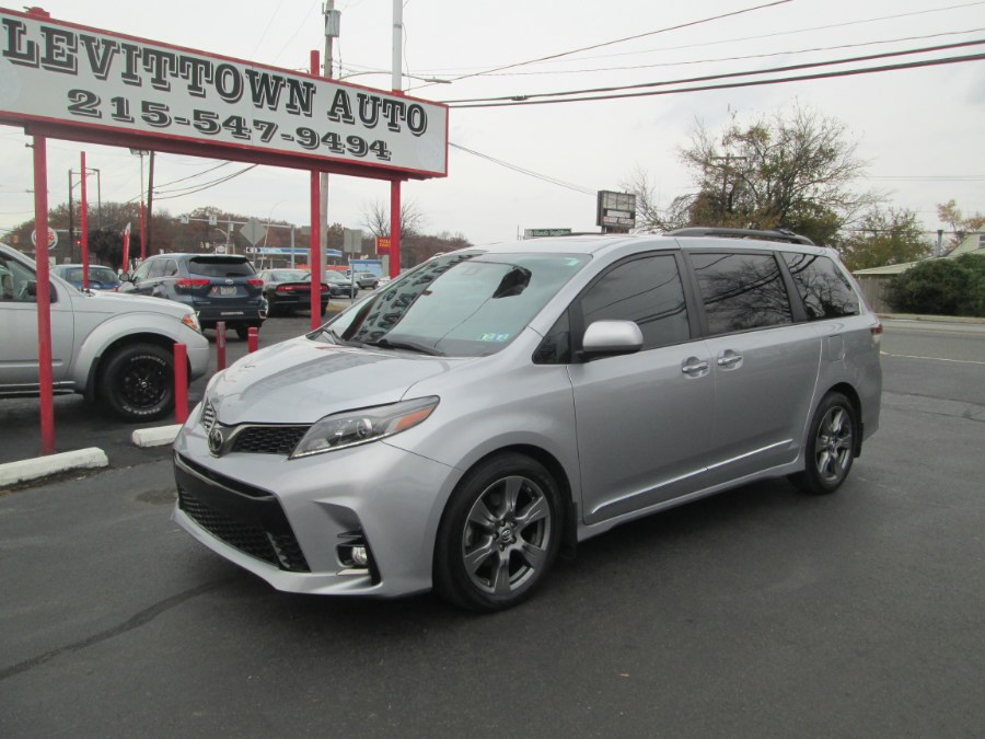 2018 Toyota Sienna SE Premium FWD 8-Passenger (Natl), available for sale in Levittown, Pennsylvania | Levittown Auto. Levittown, Pennsylvania 2018 Toyota Sienna SE Premium FWD 8-Passenger (Natl), available for sale in Levittown, Pennsylvania | Levittown Auto. Levittown, Pennsylvania