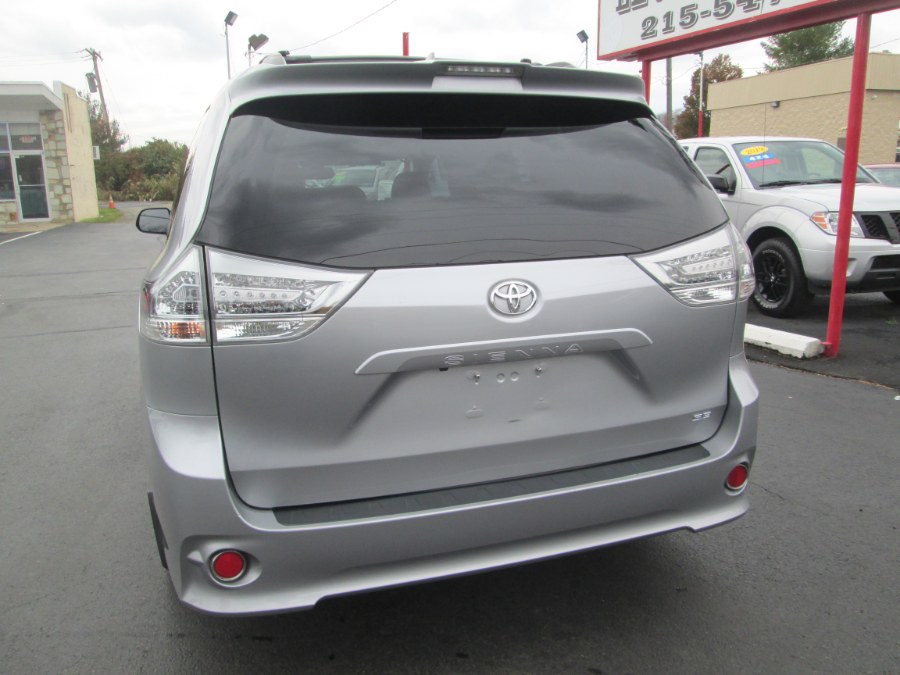 2018 Toyota Sienna SE Premium FWD 8-Passenger (Natl), available for sale in Levittown, Pennsylvania | Levittown Auto. Levittown, Pennsylvania 2018 Toyota Sienna SE Premium FWD 8-Passenger (Natl), available for sale in Levittown, Pennsylvania | Levittown Auto. Levittown, Pennsylvania