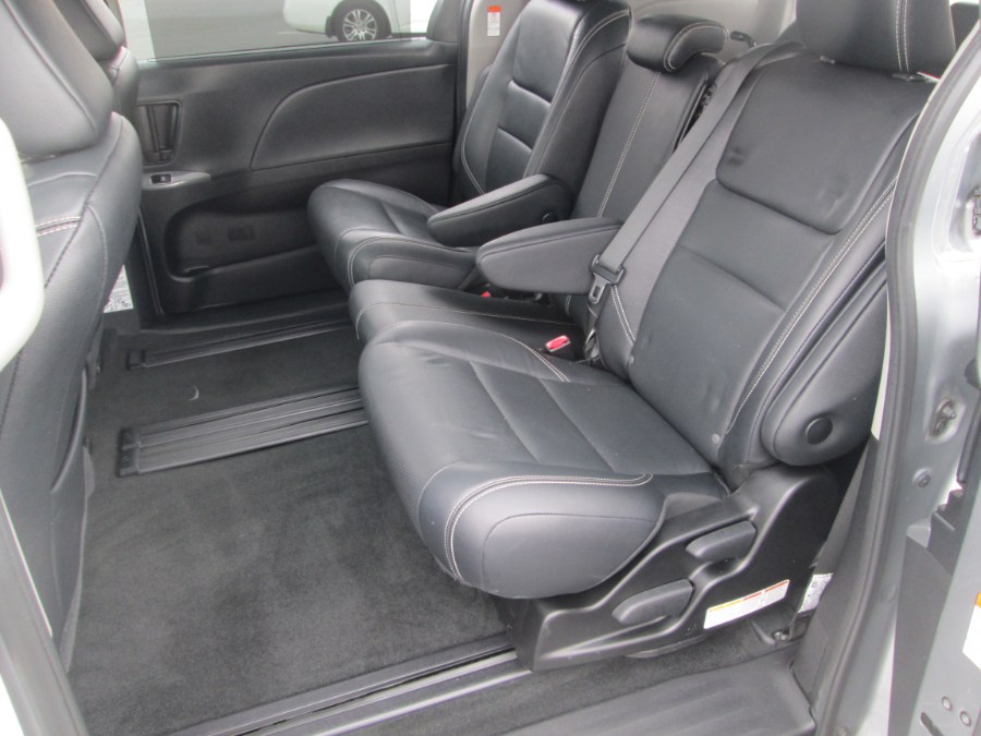 2018 Toyota Sienna SE Premium FWD 8-Passenger (Natl), available for sale in Levittown, Pennsylvania | Levittown Auto. Levittown, Pennsylvania 2018 Toyota Sienna SE Premium FWD 8-Passenger (Natl), available for sale in Levittown, Pennsylvania | Levittown Auto. Levittown, Pennsylvania