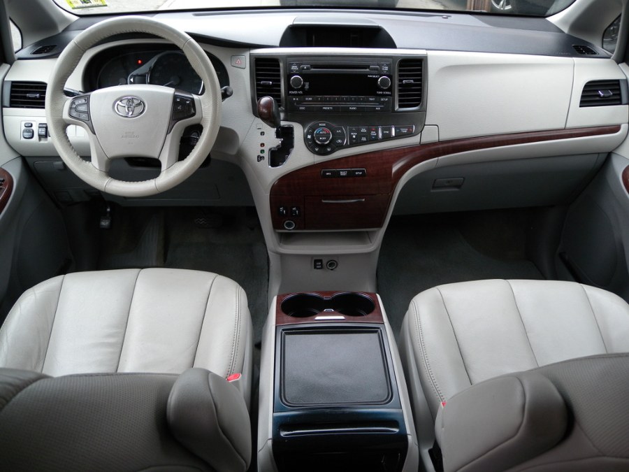 Used Toyota Sienna 5dr 8-Pass Van V6 XLE FWD 2014 | Carsbuck Inc.. Brooklyn, New York Used Toyota Sienna 5dr 8-Pass Van V6 XLE FWD 2014 | Carsbuck Inc.. Brooklyn, New York