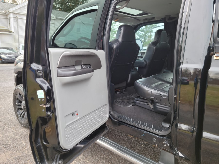 Used Ford Super Duty F-250 Lariat Crew Cab 4WD 6.0 Power Stroke Diesel LOADED 2006 | Toro Auto. East Windsor, Connecticut Used Ford Super Duty F-250 Lariat Crew Cab 4WD 6.0 Power Stroke Diesel LOADED 2006 | Toro Auto. East Windsor, Connecticut