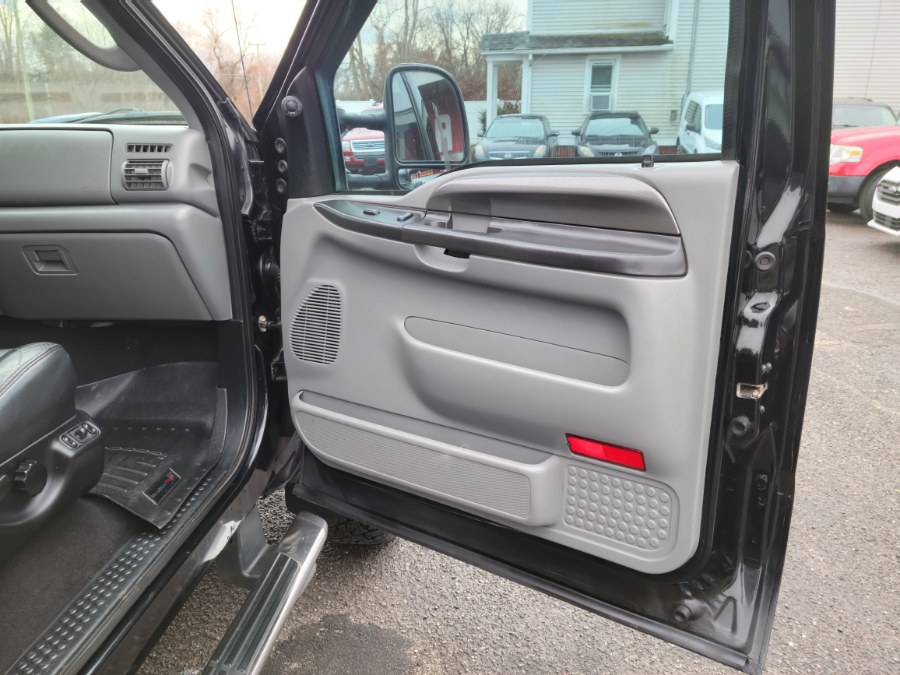 Used Ford Super Duty F-250 Lariat Crew Cab 4WD 6.0 Power Stroke Diesel LOADED 2006 | Toro Auto. East Windsor, Connecticut Used Ford Super Duty F-250 Lariat Crew Cab 4WD 6.0 Power Stroke Diesel LOADED 2006 | Toro Auto. East Windsor, Connecticut