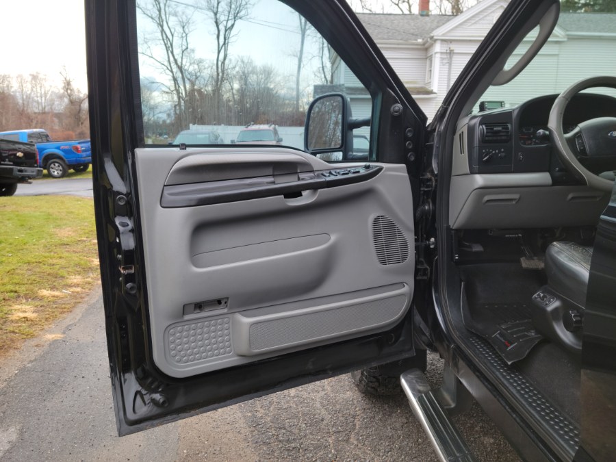 Used Ford Super Duty F-250 Lariat Crew Cab 4WD 6.0 Power Stroke Diesel LOADED 2006 | Toro Auto. East Windsor, Connecticut Used Ford Super Duty F-250 Lariat Crew Cab 4WD 6.0 Power Stroke Diesel LOADED 2006 | Toro Auto. East Windsor, Connecticut