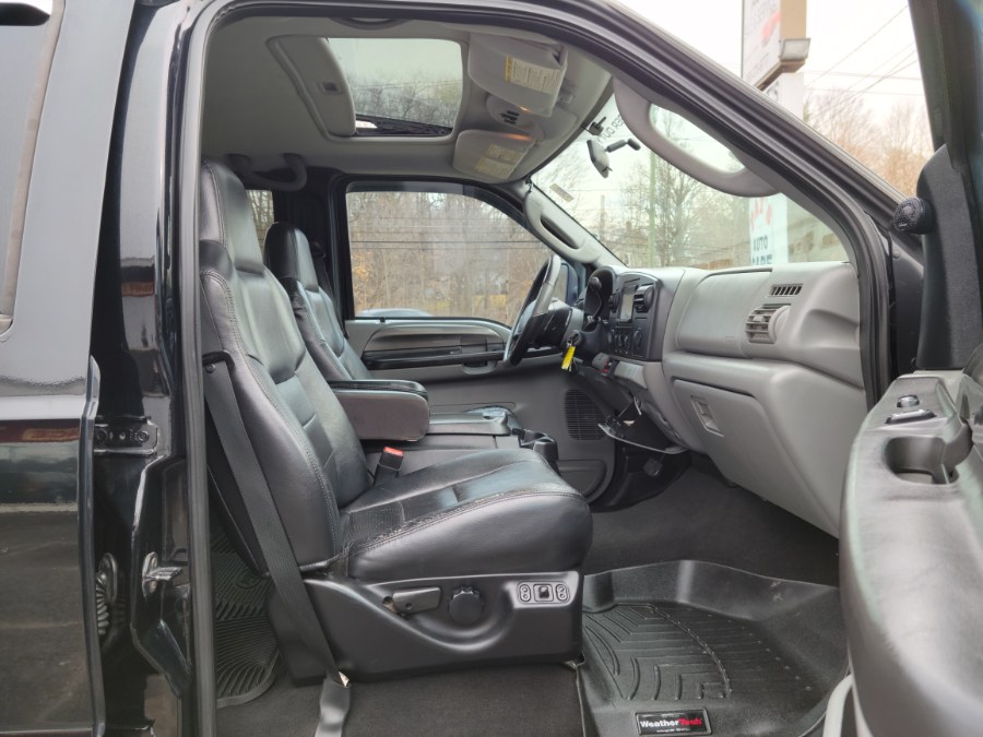 Used Ford Super Duty F-250 Lariat Crew Cab 4WD 6.0 Power Stroke Diesel LOADED 2006 | Toro Auto. East Windsor, Connecticut Used Ford Super Duty F-250 Lariat Crew Cab 4WD 6.0 Power Stroke Diesel LOADED 2006 | Toro Auto. East Windsor, Connecticut