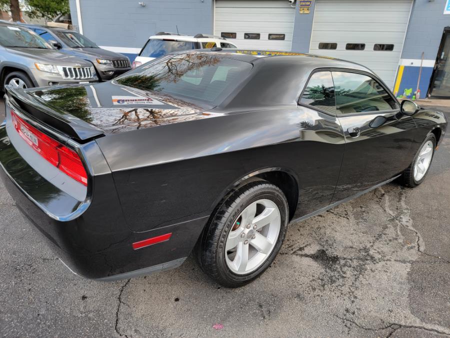 Used Dodge Challenger 2dr Cpe R/T Classic 2011 | Eugen's Auto Sales & Repairs. Philadelphia, Pennsylvania Used Dodge Challenger 2dr Cpe R/T Classic 2011 | Eugen's Auto Sales & Repairs. Philadelphia, Pennsylvania