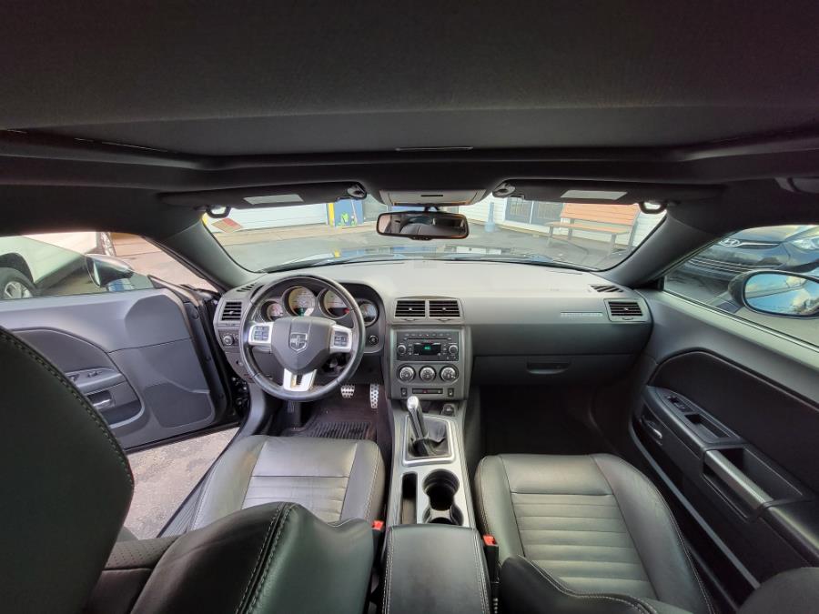 Used Dodge Challenger 2dr Cpe R/T Classic 2011 | Eugen's Auto Sales & Repairs. Philadelphia, Pennsylvania Used Dodge Challenger 2dr Cpe R/T Classic 2011 | Eugen's Auto Sales & Repairs. Philadelphia, Pennsylvania
